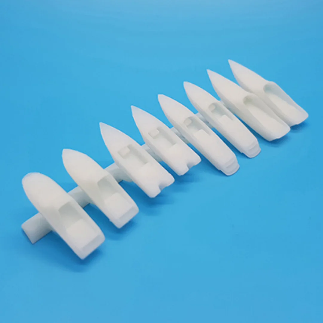Motorboat miniature models shown together at 1:200 scale.